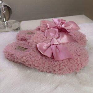 Ugg faux fur pink bow cozy youth slippers size 2